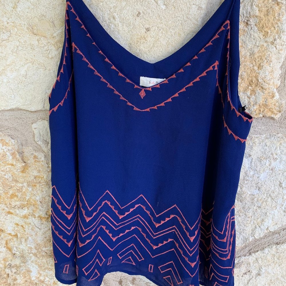 EM blue top